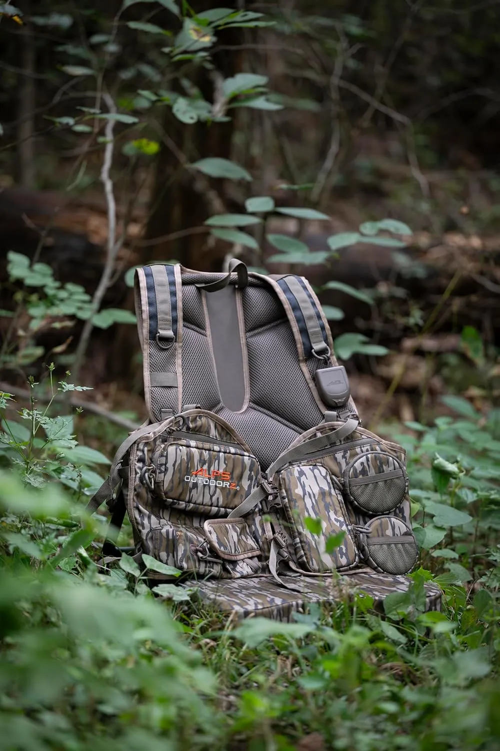 ALPS OutdoorZ Grand Slam Turkey Vest, Sit Anywhere Kickstand Removeable Frame and Memory Foam Seat