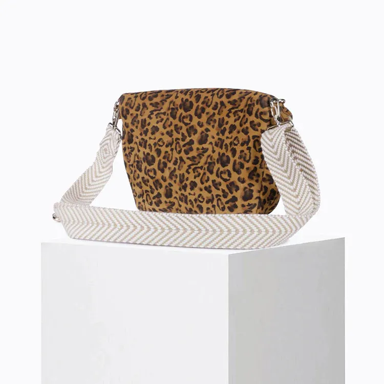 Big Banana Bag - Leo Camel