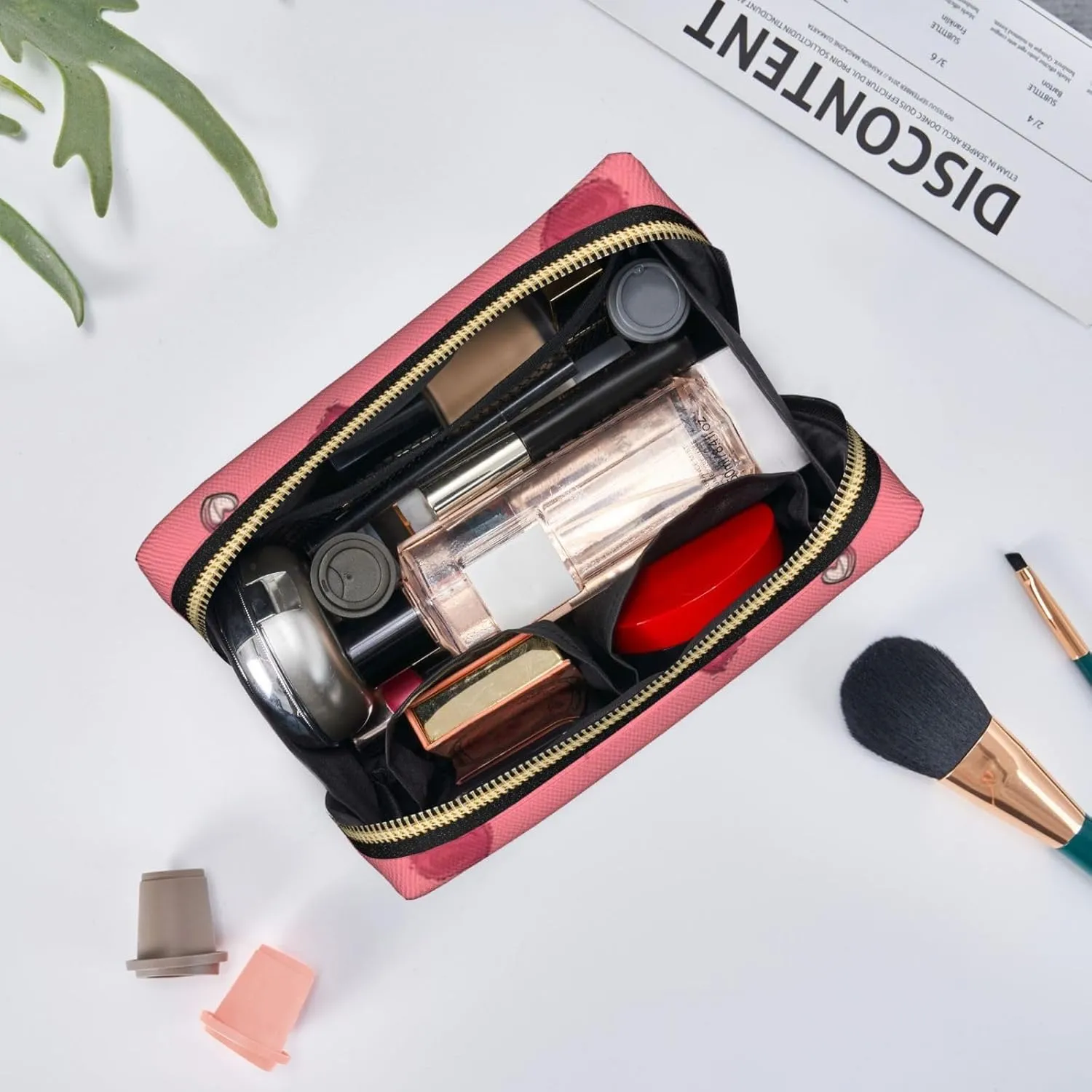 Cartoon Pug Puppy Toiletry Pouch, Travel-Friendly Makeup Organizer For Makeup Brushes, Lipsticks