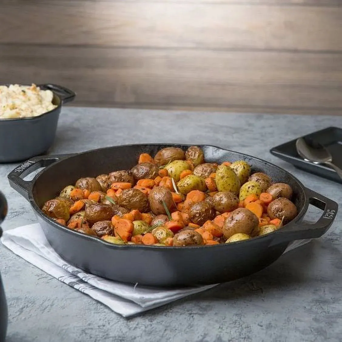 Cast Iron Seasoned 12" Dual Handle Pan