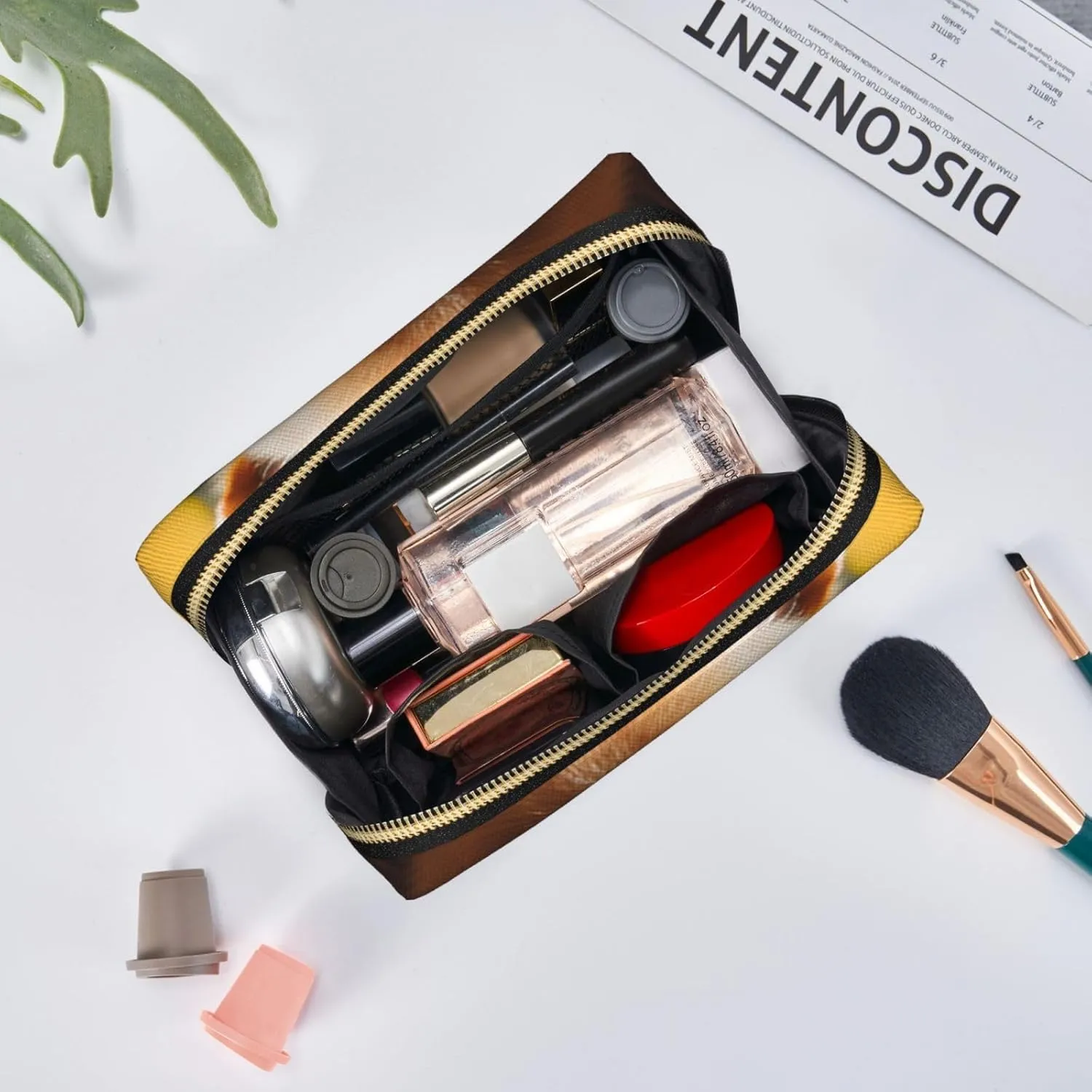 Chihuahua Dog 1 Toiletry Pouch, Travel-Friendly Makeup Organizer For Makeup Brushes, Lipsticks