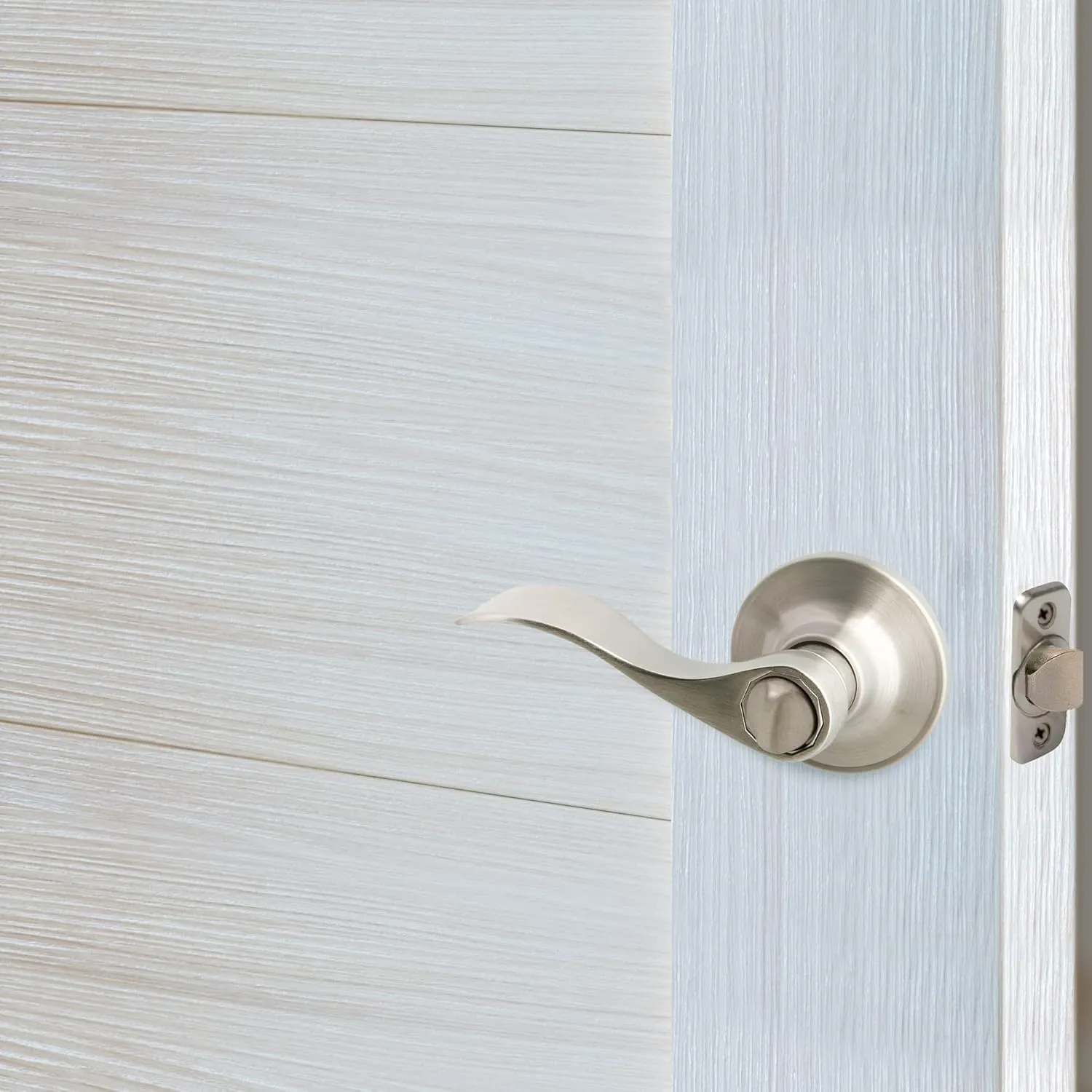 Design House Springdale Privacy Door Lever for Bedrooms and Bathrooms, Fits Standard Doors, Satin Nickel, 700492
