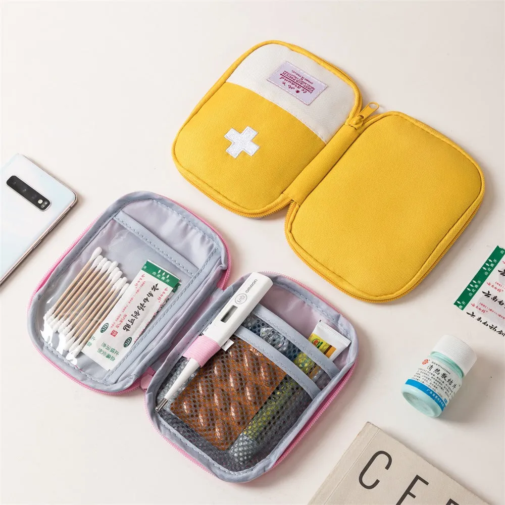 Premium Mini Portable First Aid Kit – Compact Medical Emergency Organizer, Household Medicine Storage Bag for Outdoor Use, Oxford Cloth with Rubber Lining, Available in Blue and Red (L: 18x13cm, S: 15x10.5cm)