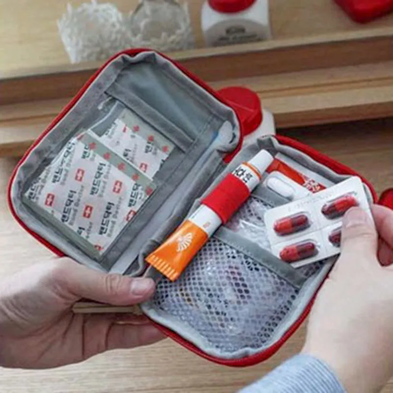 Premium Mini Portable First Aid Kit – Compact Medical Emergency Organizer, Household Medicine Storage Bag for Outdoor Use, Oxford Cloth with Rubber Lining, Available in Blue and Red (L: 18x13cm, S: 15x10.5cm)