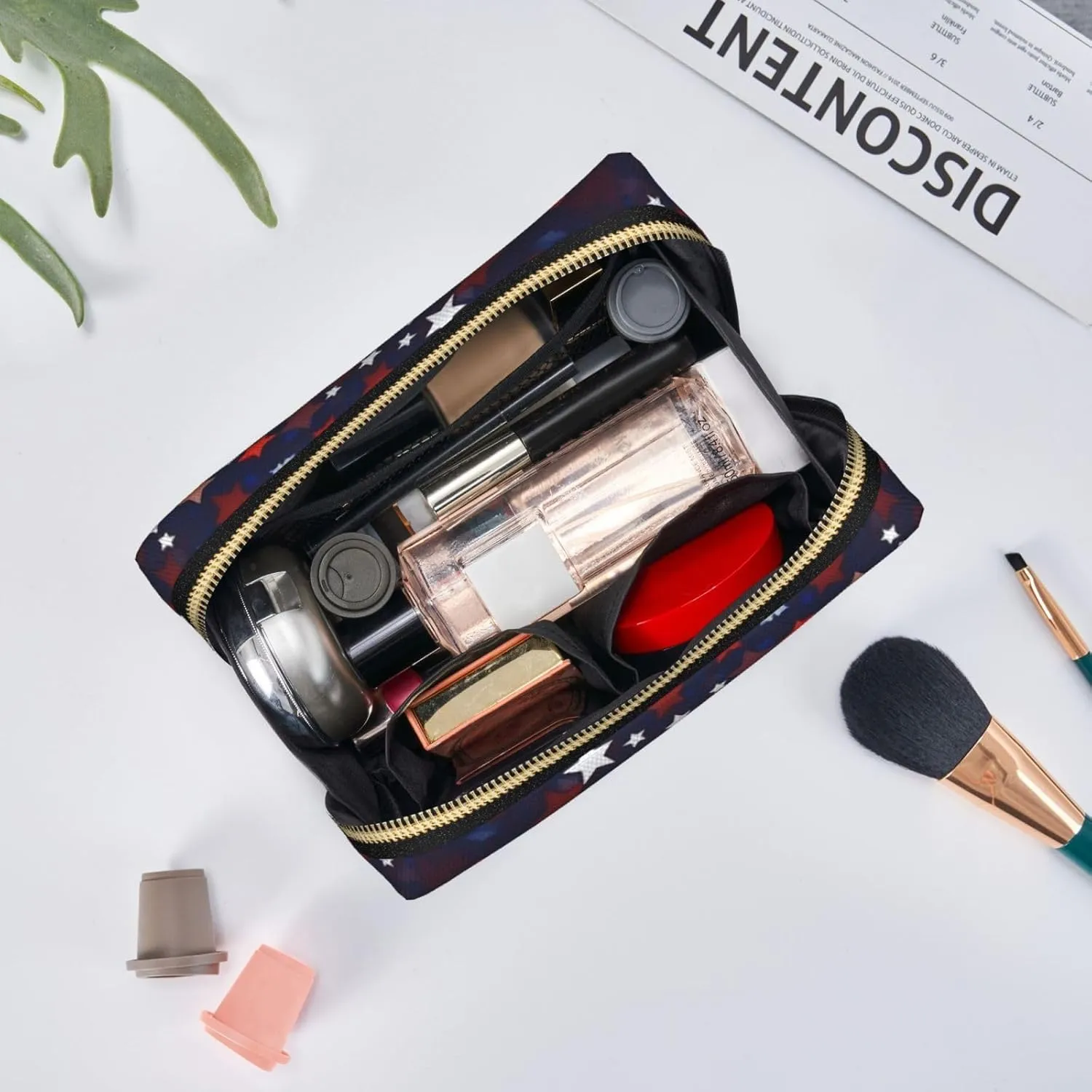 Red Blue Stars Toiletry Pouch, Travel-Friendly Makeup Organizer For Makeup Brushes, Lipsticks