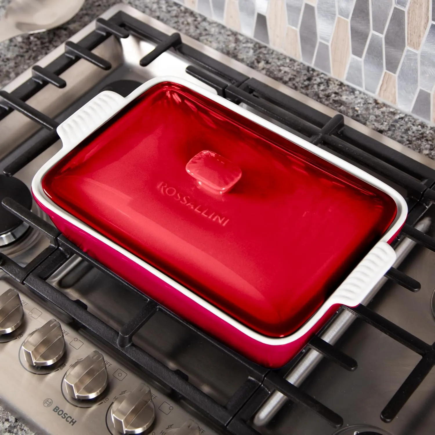 Stoneware Casserole Dish Bakeware Set with Lid, Covered Rectangular Dinnerware, Extra Large 4.23 Quart, 13 by 9 Inch, Deep Red